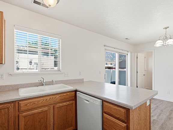 5th image of 1898 W Garden Dr Unit 3