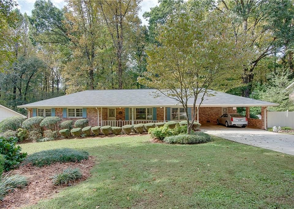 1st image of 3894 Menlo Dr