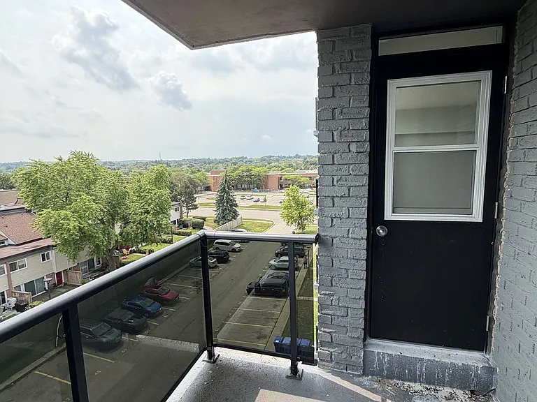 147 Wellington St W #614 — Photo 16