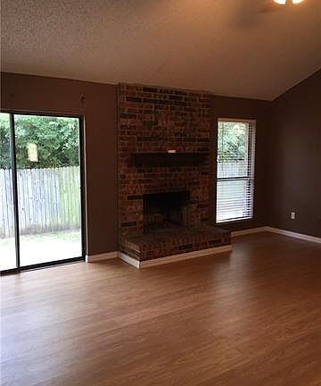 2nd image of 922 Pierce Arrow Dr