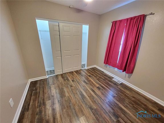 5th image of 254 Osborne St