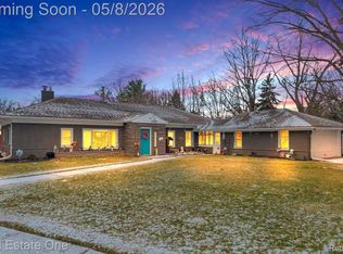 16423 Admiral St, Fraser, MI 48026