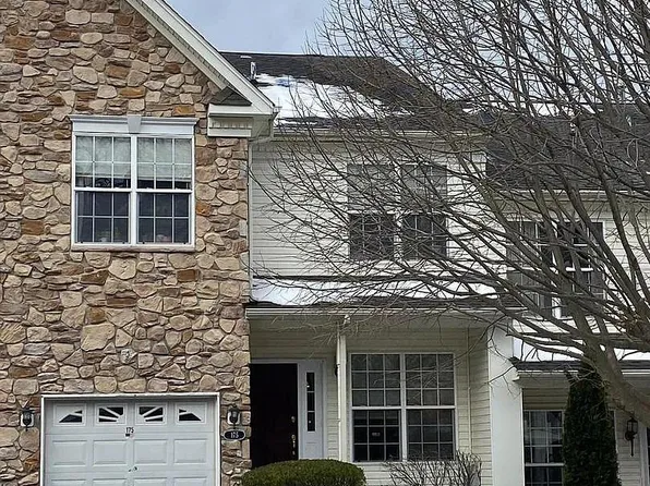 175 Fringetree Dr, West Chester, PA 19380