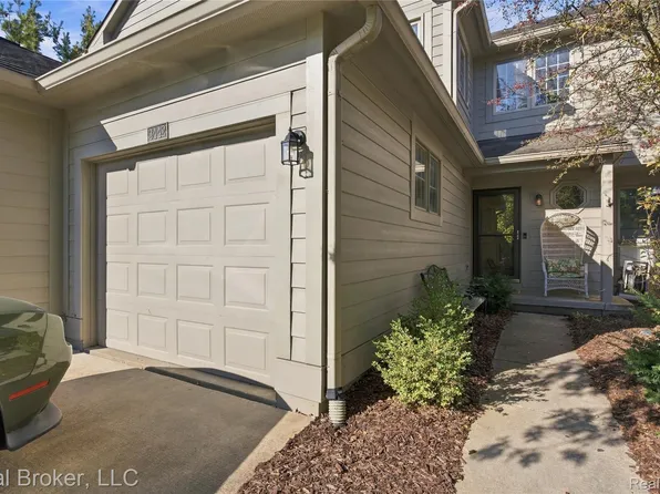3442 Bent Trail Dr, Ann Arbor, MI 48108