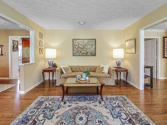 5th image of 211 Meadowlark Trl