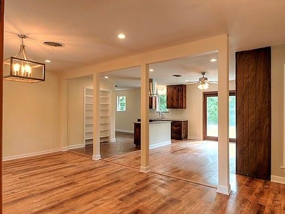 2nd image of 7013 Meadow Park Dr N
