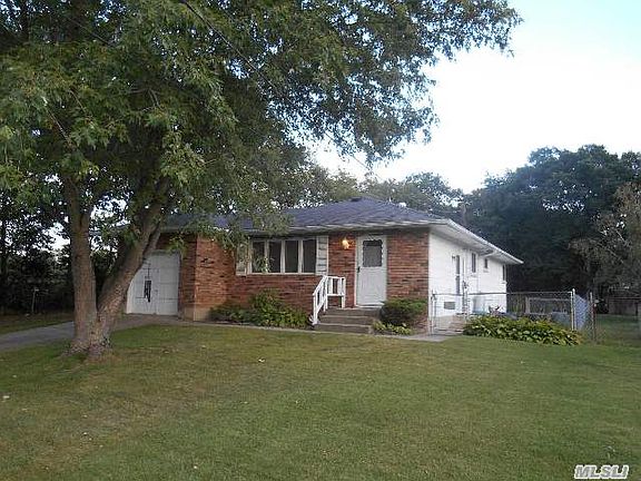 3rd image of 518 Thrift St