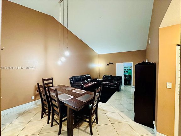 4th image of 8203 NW 100th Dr