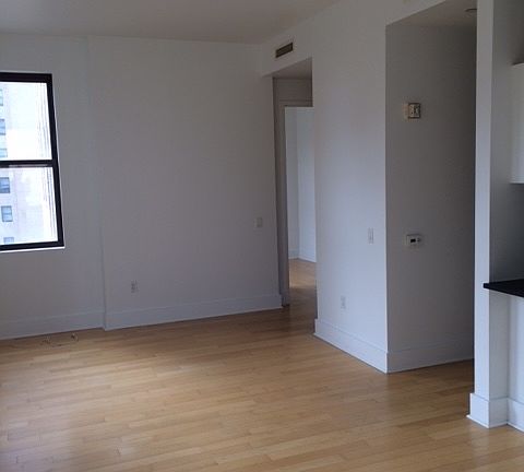 5th image of 4 Beacon Way APT 507