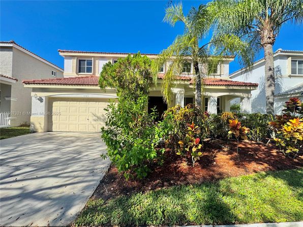 4383 Laurel Ridge Cir