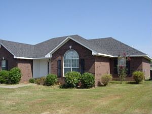 4th image of 10058 Laura St