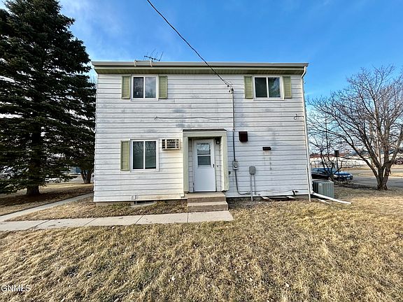 4th image of 856 6th St SE