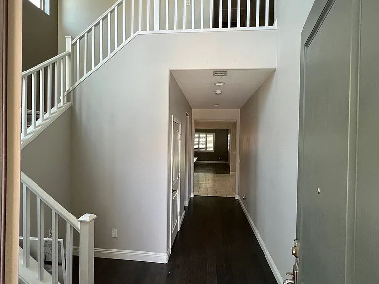 5705 Shadow Bend Dr — Photo 3