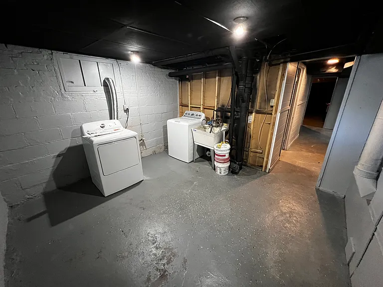 620 Paris Ave — Photo 11