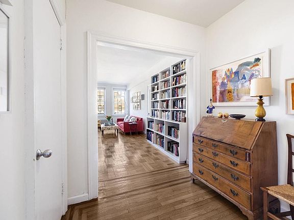 4th image of 41 5th Ave APT 16A