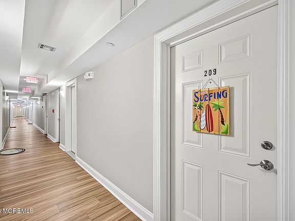 3rd image of 1700 Main St Unit 209