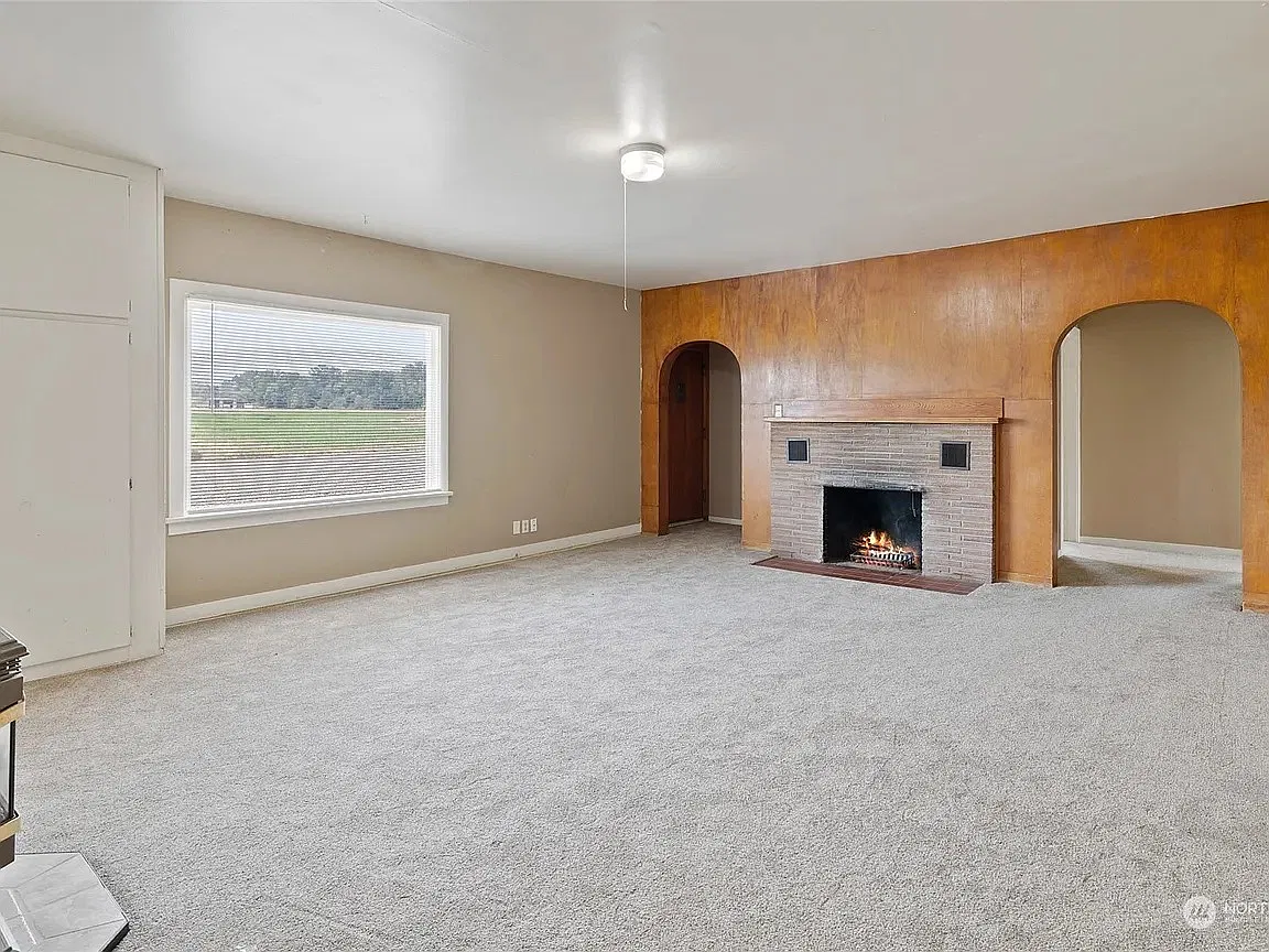2 bed, 1188 sqft, $1,750 — Photo 2