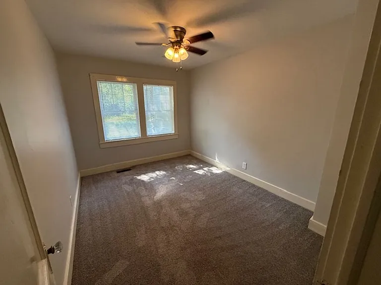 503 Tyler St — Photo 15