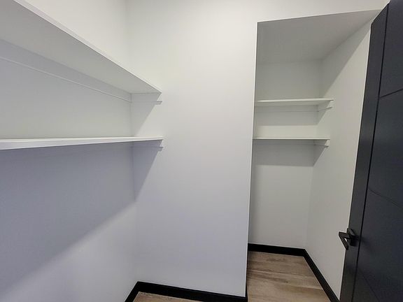 4th image of 2020 Dreer St #X03