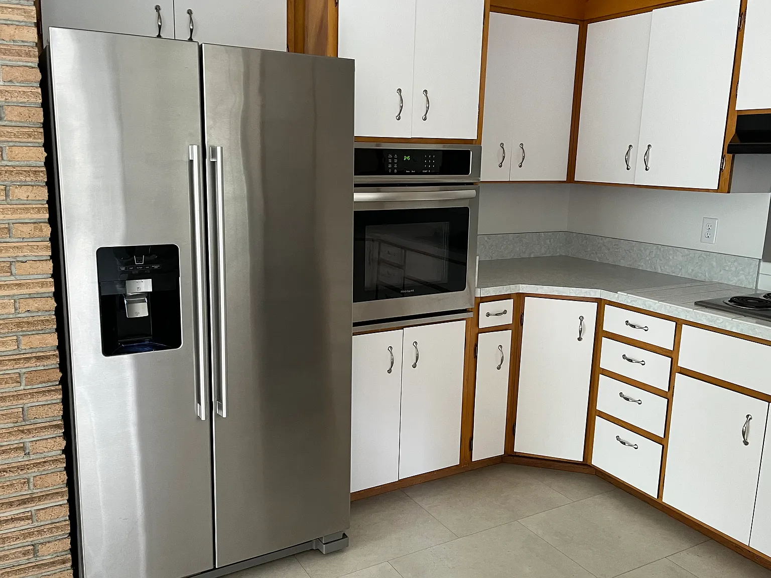 3 bed, 1144 sqft, $2,200 — Photo 1