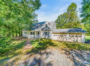 2049 Riddle Rd, Blackstone, VA 23824