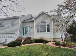 18 Cattail Dr, Howell, NJ 07731