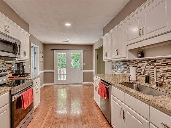 4th image of this home