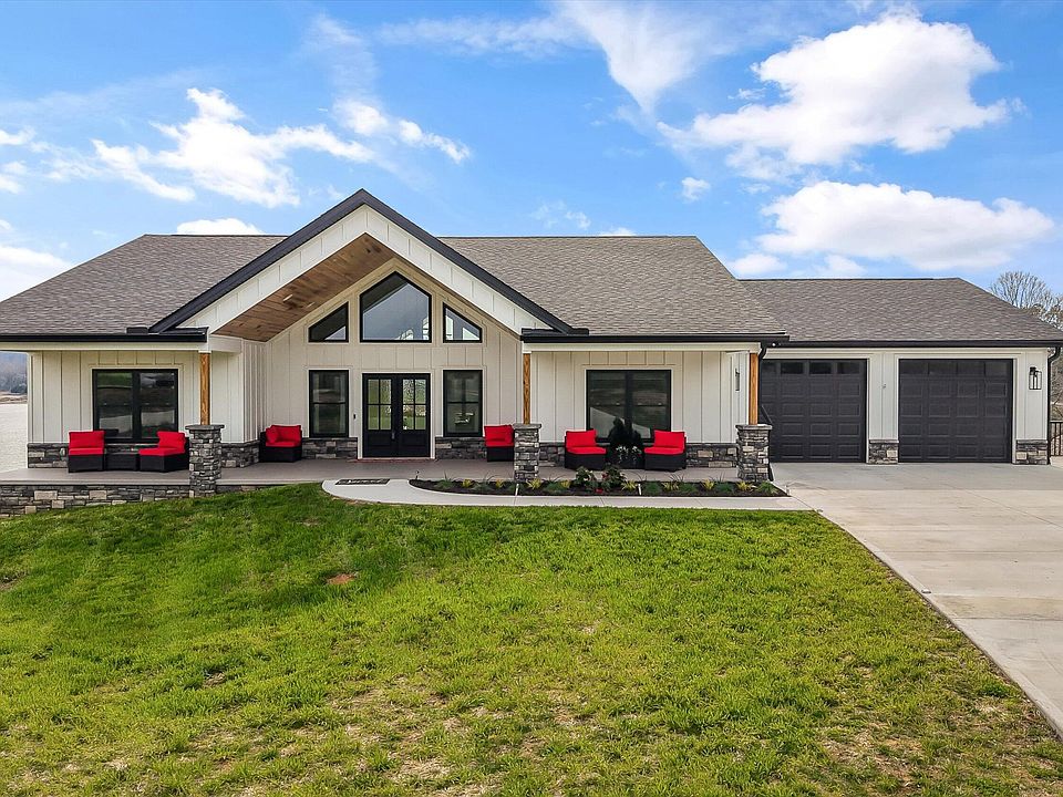 1st image of 481 Masters Ln