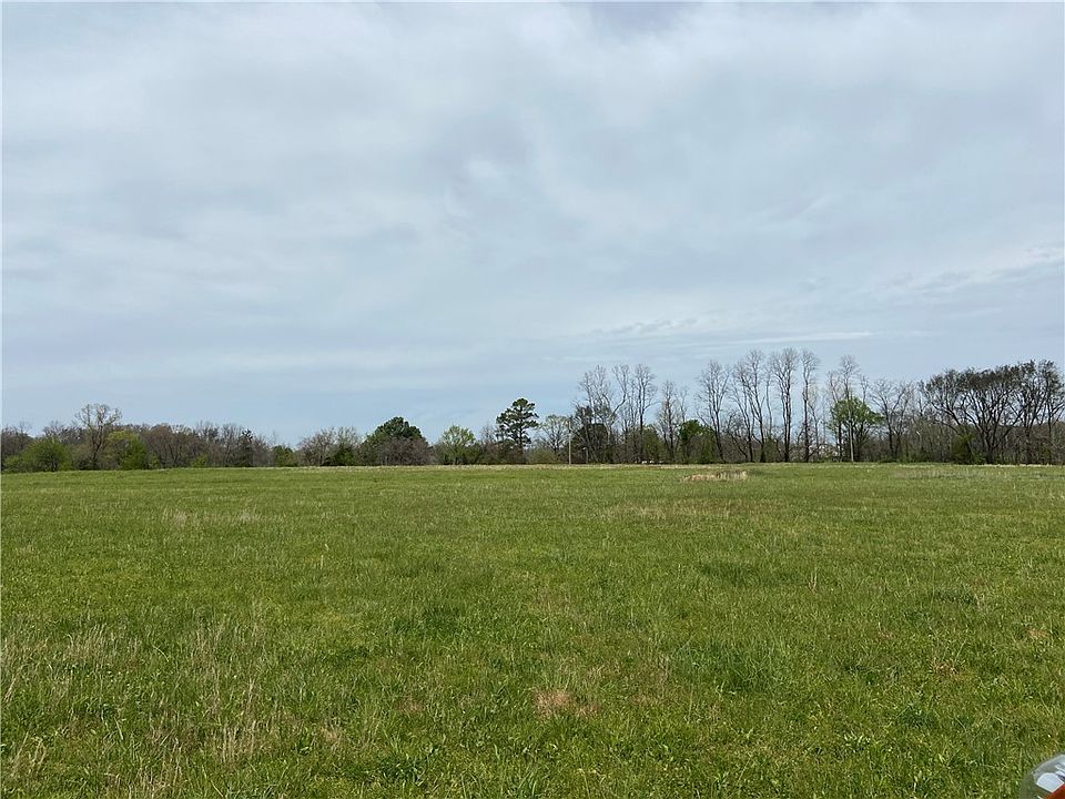 2nd image of 193 Blue Springs Rd