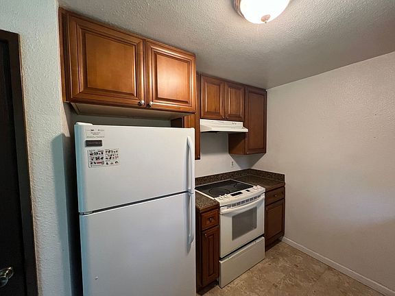 5th image of 6523 193rd Ave E