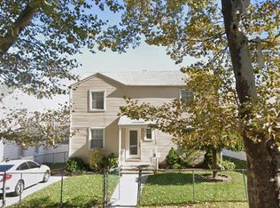 682 Jacques St, Perth Amboy, NJ 08861
