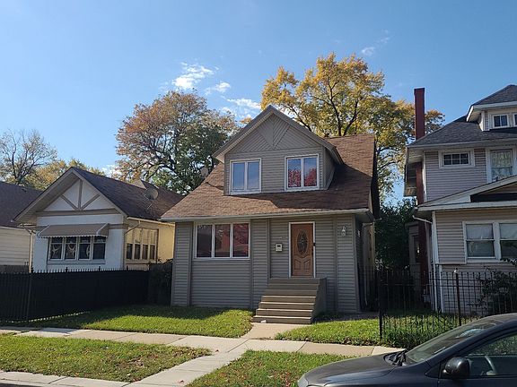 2nd image of 1040 N Lorel Ave