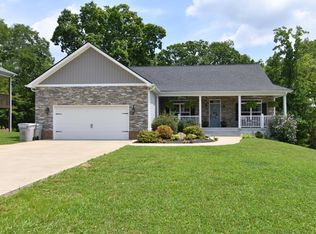 320 Lakeshore Cir, Georgetown, KY 40324