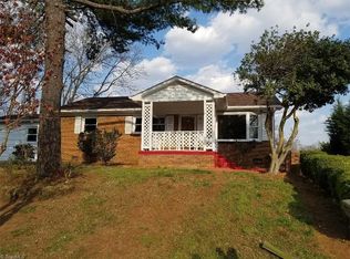 538 Hemingway St, Winston Salem, NC 27127