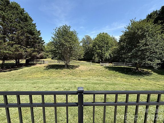 5th image of 218 Hauss Rd