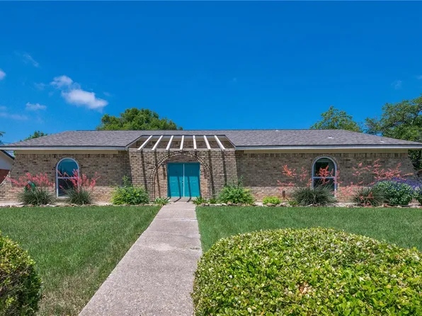 220 Crestwood Dr, Hewitt, TX 76643