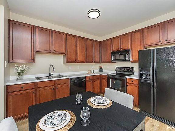 4th image of 4934 Heritage Heights Cir