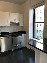 Rented by Metropolis Real Estate of Manhattan