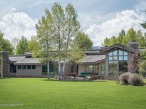 4th image of 150 Huckleberry Dr