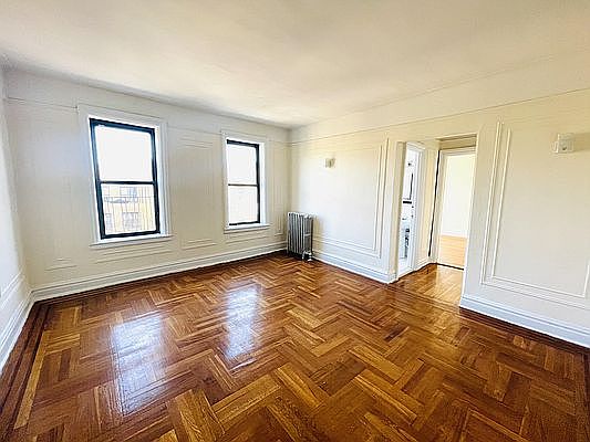 1st image of 4877 Broadway APT 6G