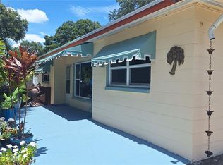 9115 93rd St, Seminole, FL 33777