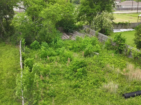 6615 Nielan St, Houston, TX 77028
