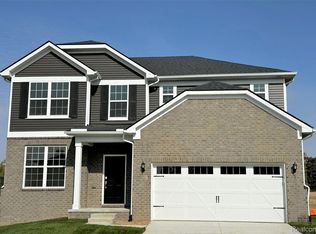 2892 Trillium Hills Dr, Commerce Township, MI 48382
