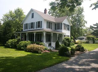 20 Club Ln, Remsenburg, NY 11960