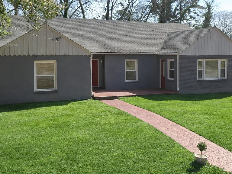 2532 Jewel St — Photo 1