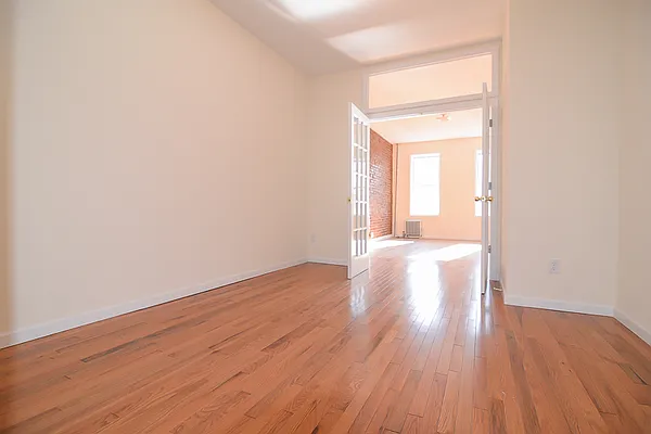 Rented by Greenpoint Properties | media 14