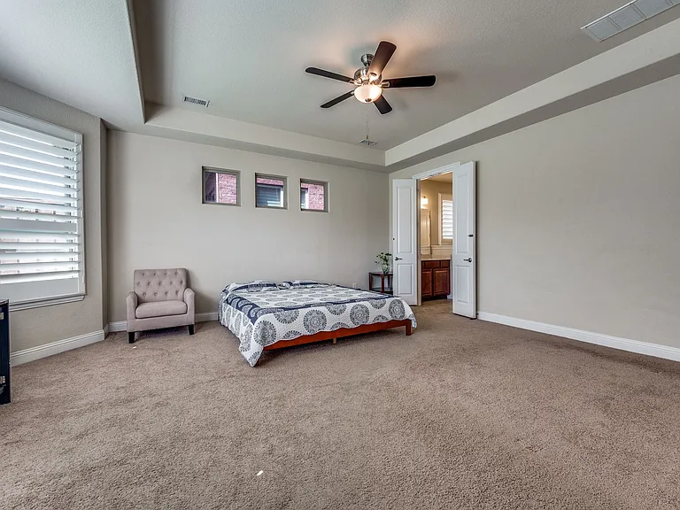 7340 Beranger Dr — Photo 16