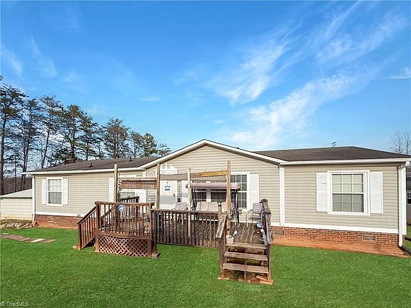 3rd image of 204 Freeman Ridge Trl