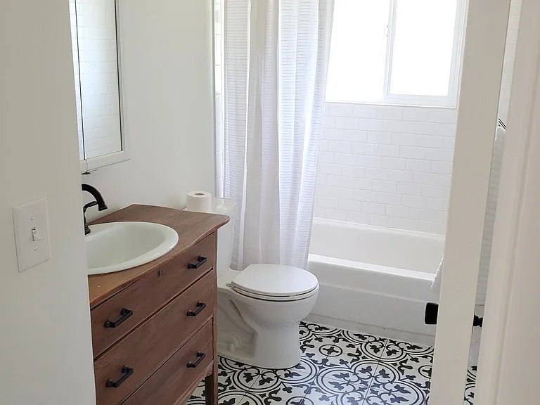 165 N 850 E — Photo 17