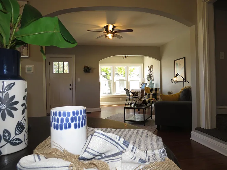 328 Sycamore St — Photo 14